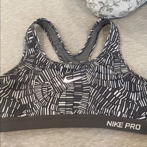 Nike Pro Sports Bra